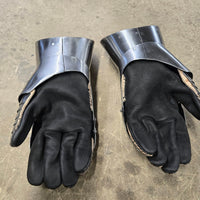 15th century dueling gauntlets
